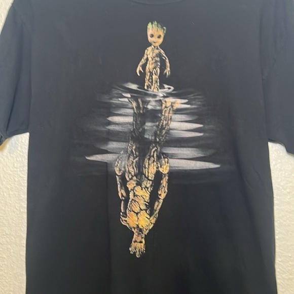 Fruit of the loom, black Groot character, T-shirt, size medium - Picture 2 of 8